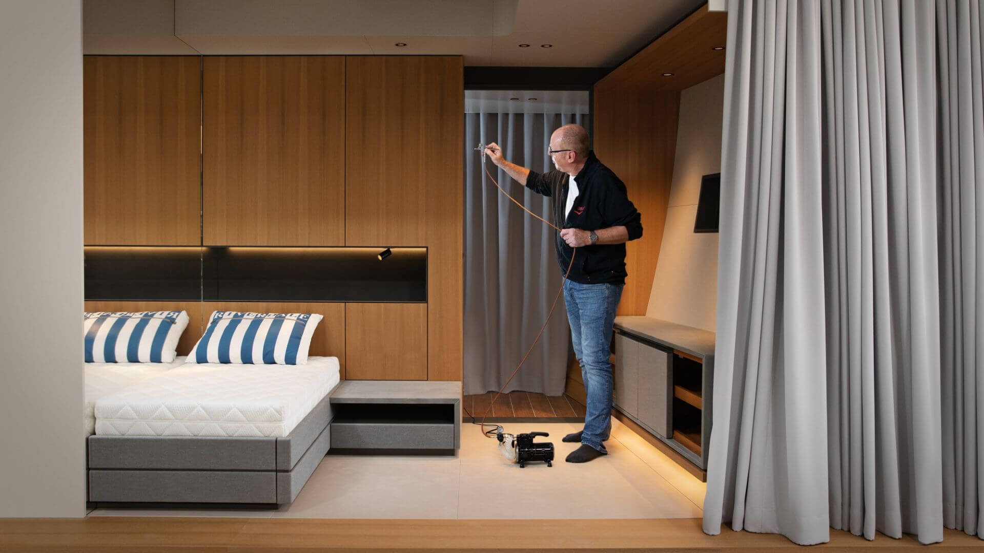 Les experts Touch-Up de bsw yachteinrichter créent des aménagements intérieurs de yachts impeccables dans le moindre détail